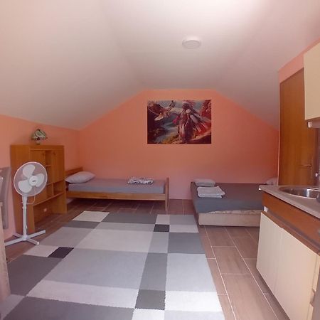 Red Apartman 2 Trebinje Esterno foto
